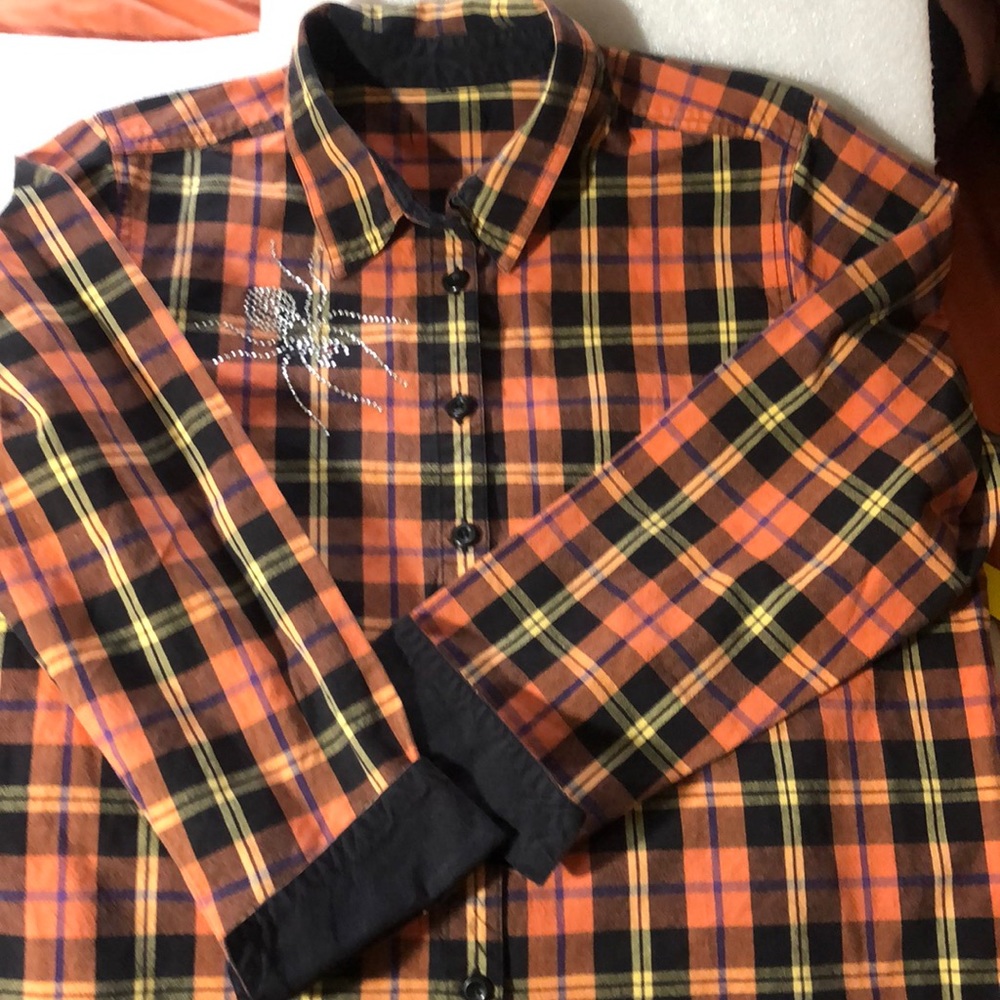 Halloween sliver spider button down shirt . Size -L